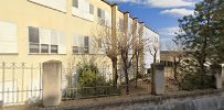 Castell d'Estela Highschool, Escuela intermedia en Amer,Girona