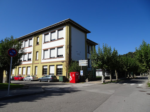 Secondary School Rey Pelayo, Escuela intermedia en Cangas de Onís,Asturias
