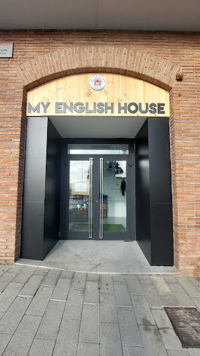 My English House Montcada, Escuela de inglés en Montcada i Reixac,Barcelona