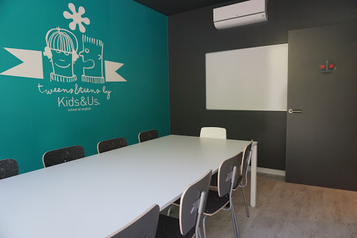 Tweens&Teens By Kids&Us Valencia Alfahuir, Escuela de inglés en Valencia,Valencia