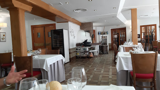Restaurante Monumento al Pastor, Restaurante en Ameyugo,Burgos