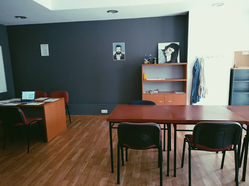 Academia Hi, how are you, Escuela en Pamplona,Navarra