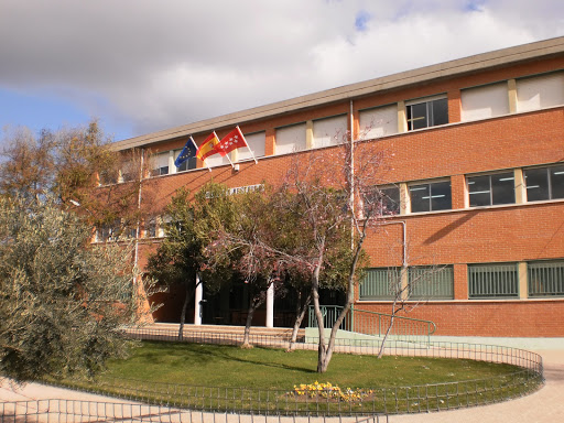 Colegio Público Julián Besteiro, Institución educativa pública en Parla,Madrid