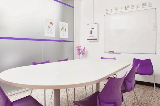 What's up? centre, Escuela de inglés en Barberà del Vallès,Barcelona