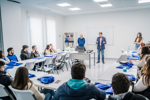 SASSAN FORMACION. Sociedad Andaluza de Servicios Sanitarios, Escuela vocacional en Almería,Almería