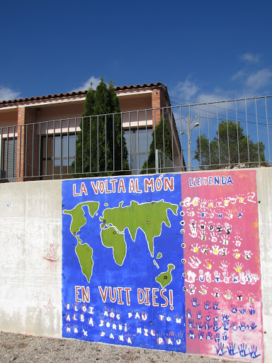 Escola Pública Coll de Gossem - Zer Tres Branques, Institución educativa pública en Castellfollit del Boix,Barcelona