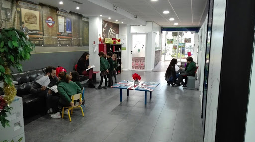 English Connection Castilleja, Escuela de inglés en Castilleja de la Cuesta,Sevilla