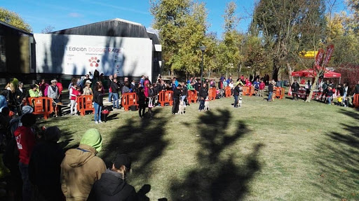 Coucan, Escuela en Villadangos del Páramo,León