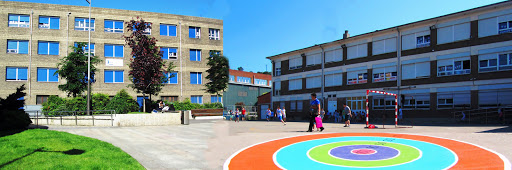 Jado Ikastetxea, Escuela Autónoma en Altzaga,Bizkaia