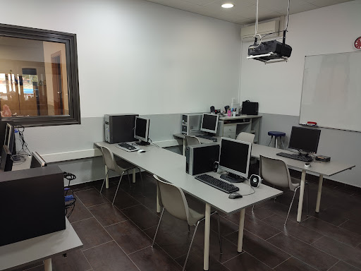 Acadèmia Lusitània, Escuela de capacitación en computadora en Sabadell,Barcelona
