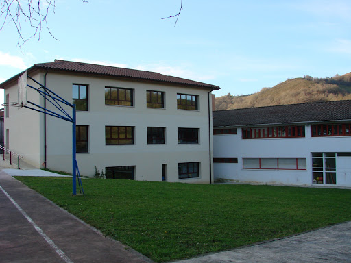 CPEIP Etxalar Landagain HLHIP, Institución educativa pública en Etxalar,Navarra
