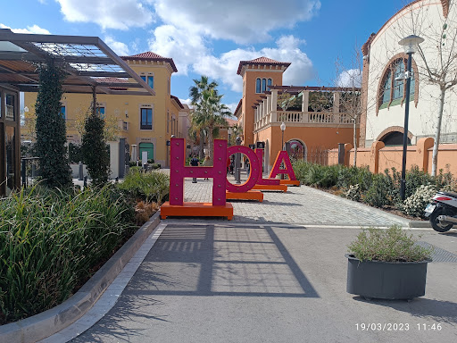 La Roca Village, Centro comercial comercial en Santa Agnès de Malanyanes,Barcelona