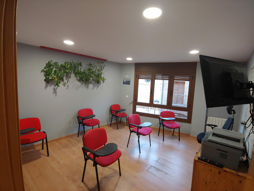 Nebraska English School, Escuela de idiomas en Monzón,Huesca