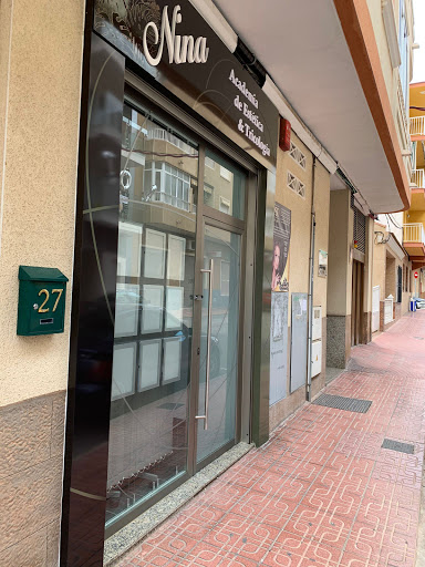 NINA - Academia de Estética y Tricologia, Sala en Torrevieja,Alicante