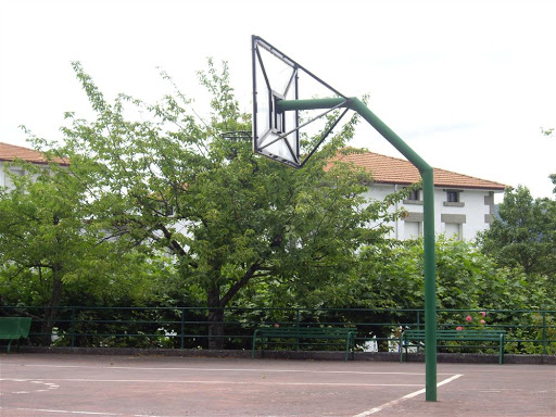 Colegio Amor Misericordioso Menagarai, Institución educativa privada en Menagarai,Álava