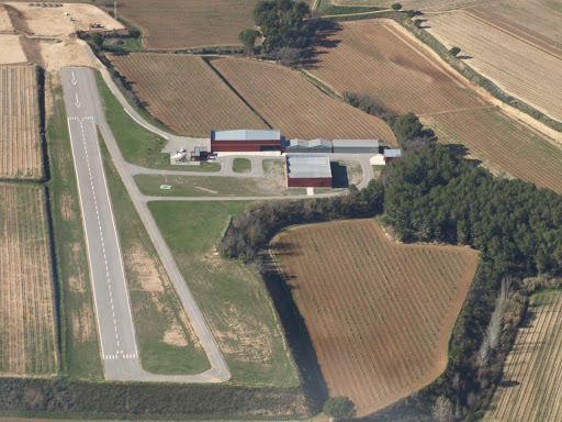 Aeròdrom d'Avinyonet del Penedès, Escuela de vuelo en Avinyó Nou,Barcelona