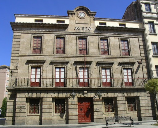 Real Academia Gallega de Bellas Artes, Escuela de arte en A Coruña,A Coruña
