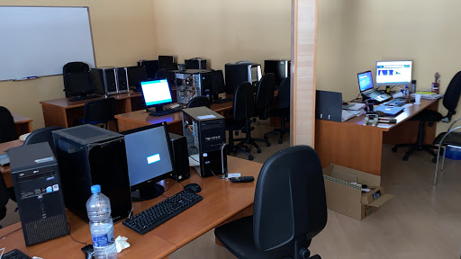 Academia Aldavero, Escuela de capacitación en computadora en Moral de Calatrava,Ciudad Real