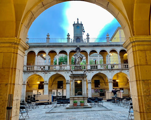 Real Academia de Medicina de Cataluña, Oficina corporativa en Barcelona,Barcelona