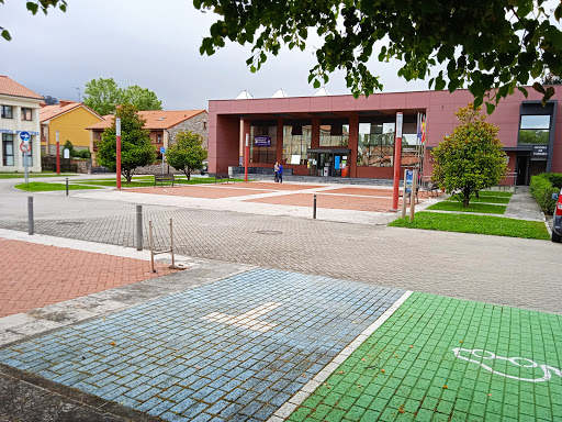 Ayuntamiento de Miengo, Oficina del gobierno local en Miengo,Cantabria