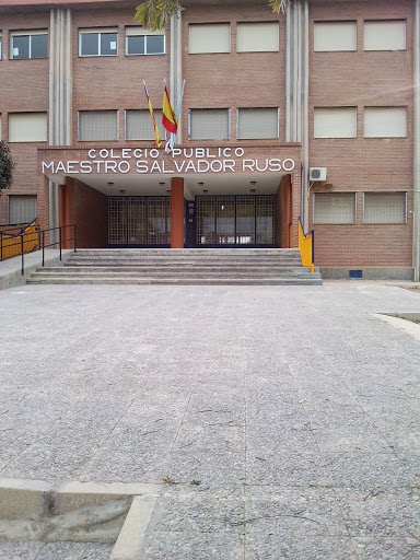 Salvador Ruso Public School Teacher, Institución educativa pública en Torrevieja,Alicante