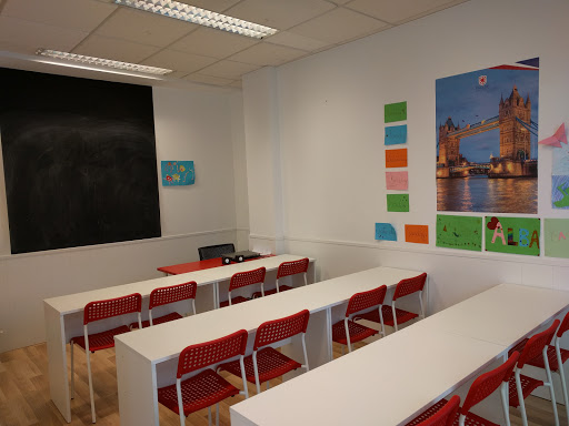 English Connection - Academia de Inglés - Madrid Cuatro Caminos, Escuela de inglés en Madrid,Madrid