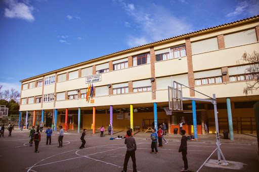 Uncle George Public School, Institución educativa pública en Zaragoza,Zaragoza