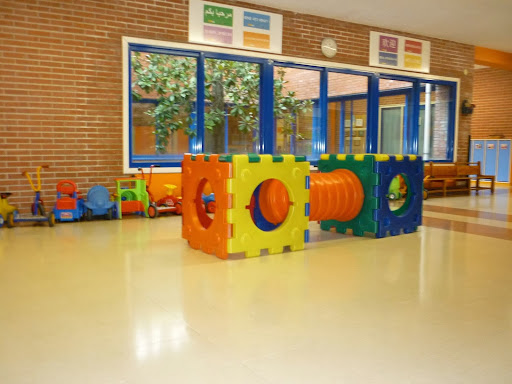 Escuela Infantil Municipal I, Centro de cuidado diurno en Barañáin,Navarra