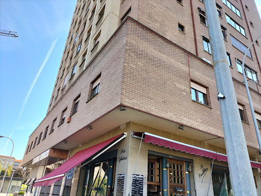 Inglés y más idiomas ACADEMY, Escuela en Pamplona,Navarra