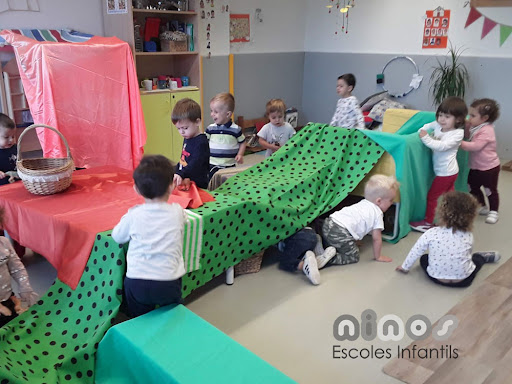 Ninos Escola Infantil Municipal LA MANDARINA de Picanya, Centro de cuidado diurno en Picanya,Valencia