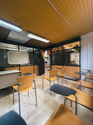 Acadèmia ESAC, Escuela de idiomas en Badalona,Barcelona