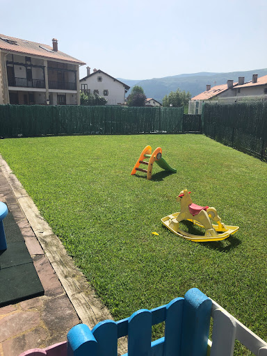 Guardería Los 7 Enanitos, Centro de cuidado diurno en Cabezón de la Sal,Cantabria