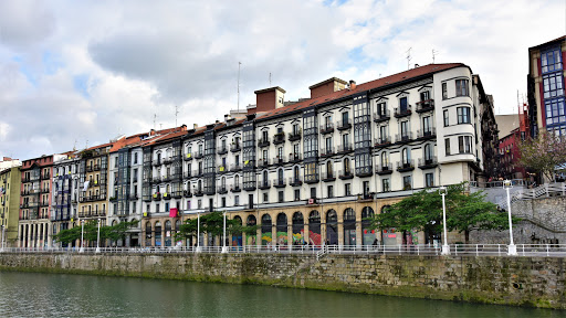 Hemingway institutoa, Escuela de idiomas en Bilbao,Bizkaia