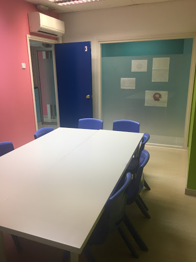 Kids&Us - First Class School of English, Escuela de inglés en Gavà,Barcelona