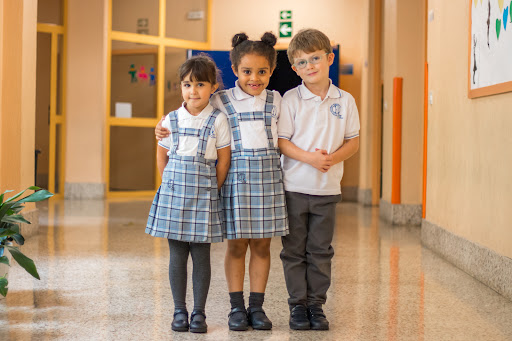 COLEGIO BEGOÑA IKASTETXEA | KARITATE ALABAK, Escuela en Bilbao,Bizkaia