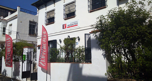 Academia Malaga Plus, Escuela de idiomas en Málaga,Málaga
