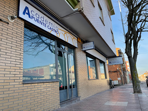 Academia Puente Castro, Escuela de inglés en León,León