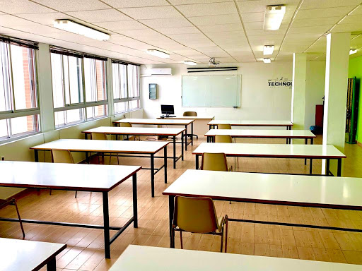 EDUCATEC. Centro Oficial de Formación Profesional, Centro de capacitación en Cáceres‎,Cáceres