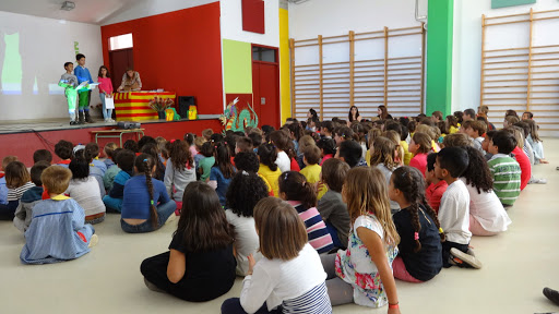 Escola Lluís Vives, Institución educativa pública en Castelldefels,Barcelona