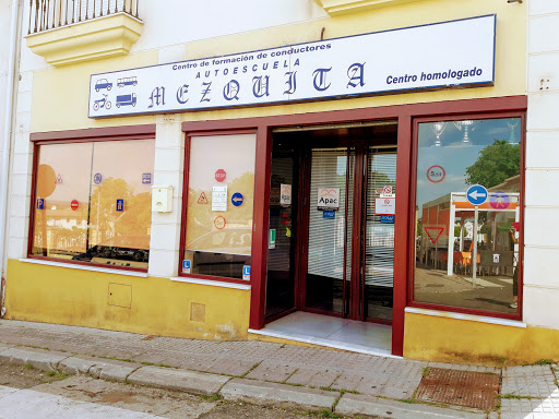 Autoescuela Mezquita, Centro de entrenamiento en Almodóvar del Río,Córdoba