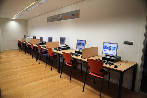 KZgunea Aia, Escuela de capacitación en computadora en Aia,Gipuzkoa