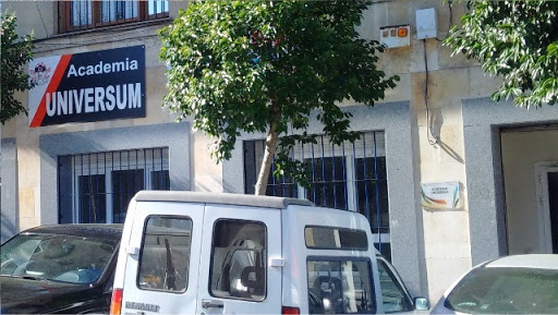 ACADEMIA UNIVERSUM, Escuela de idiomas en Mérida,Badajoz