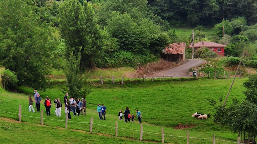 Granja Escuela Conlleu, Escuela de granja en Pernús,Asturias