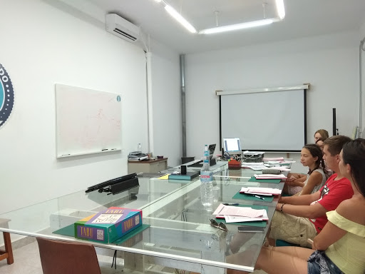 Akademia Ejido, Escuela de idiomas en El Ejido,Almería