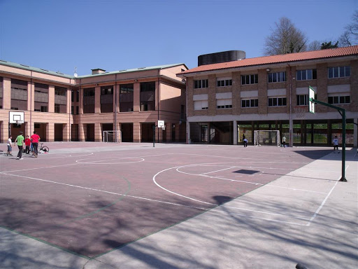 Laskorain Ikastola Usabal etxea, Escuela en Usabal,Gipuzkoa