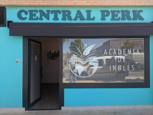 Central Perk, Escuela de inglés en Cáceres‎,Cáceres