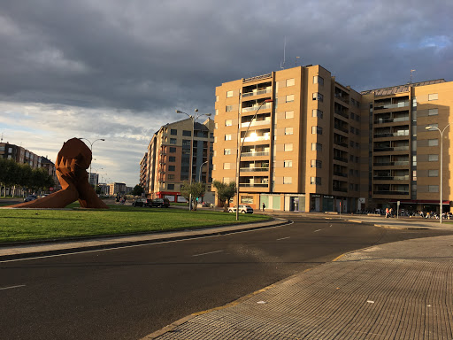 Academia Abella, Centro de capacitación en León,León