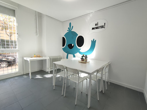 Tiny Monsters English, Escuela de inglés en Pamplona,Navarra