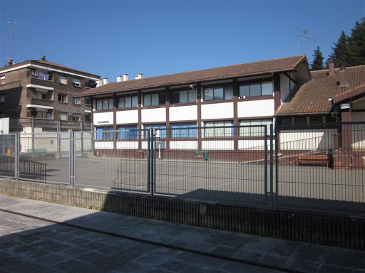 Berriatuako eskola publikoa, Institución educativa pública en Berriatua,Bizkaia