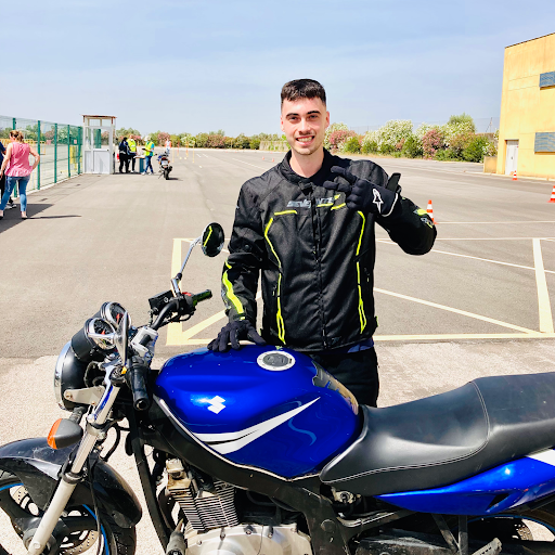 Autoescuela ALFIL, Autoescuela en Alcolea del Río,Sevilla